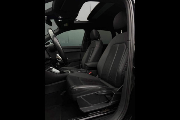 Audi Q3 35 TFSI | 3x S Line | Pano | Leder | Camera | Dodehoek