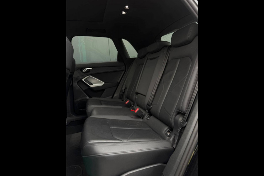 Audi Q3 35 TFSI | 3x S Line | Pano | Leder | Camera | Dodehoek