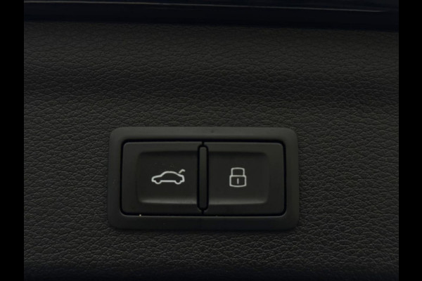 Audi Q3 35 TFSI | 3x S Line | Pano | Leder | Camera | Dodehoek