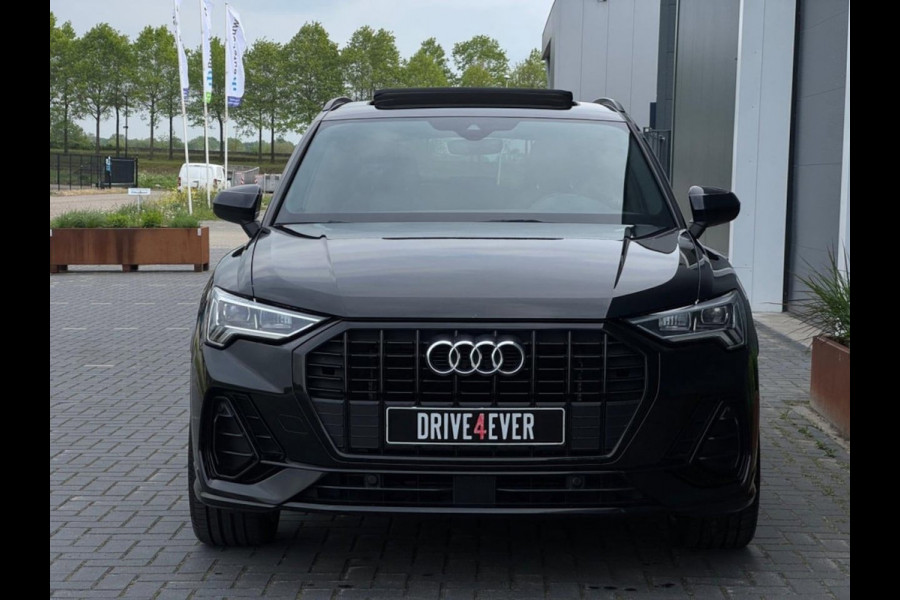 Audi Q3 35 TFSI | 3x S Line | Pano | Leder | Camera | Dodehoek