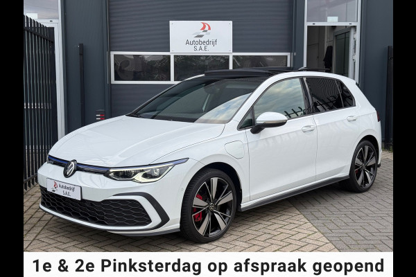 Volkswagen Golf 1.4 eHybrid GTE 245 pk IQ LIGHT PANO SFEER CARPLAY TREKHAAK !