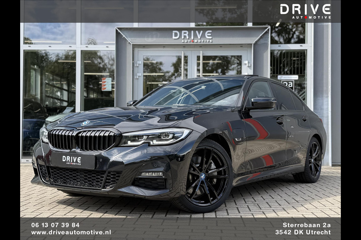 BMW 3-serie 330e High Ex. M-Sport |Schuif/kantel|Leer|Trekhaak|19"
