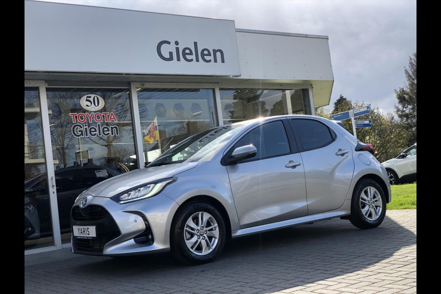 Toyota Yaris 1.5 Hybrid Dynamic Plus | Trekhaak, Dodehoekherkenning, Parkeersensoren, LED, Stoelverwarming