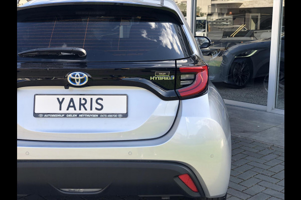 Toyota Yaris 1.5 Hybrid Dynamic Plus | Trekhaak, Dodehoekherkenning, Parkeersensoren, LED, Stoelverwarming