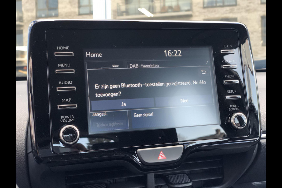 Toyota Yaris 1.5 Hybrid Dynamic Plus | Trekhaak, Dodehoekherkenning, Parkeersensoren, LED, Stoelverwarming