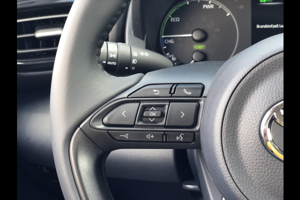 Toyota Yaris 1.5 Hybrid Dynamic Plus | Trekhaak, Dodehoekherkenning, Parkeersensoren, LED, Stoelverwarming