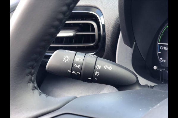 Toyota Yaris 1.5 Hybrid Dynamic Plus | Trekhaak, Dodehoekherkenning, Parkeersensoren, LED, Stoelverwarming