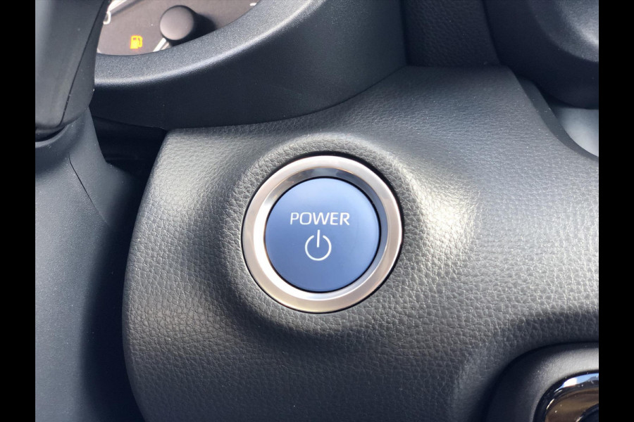 Toyota Yaris 1.5 Hybrid Dynamic Plus | Trekhaak, Dodehoekherkenning, Parkeersensoren, LED, Stoelverwarming