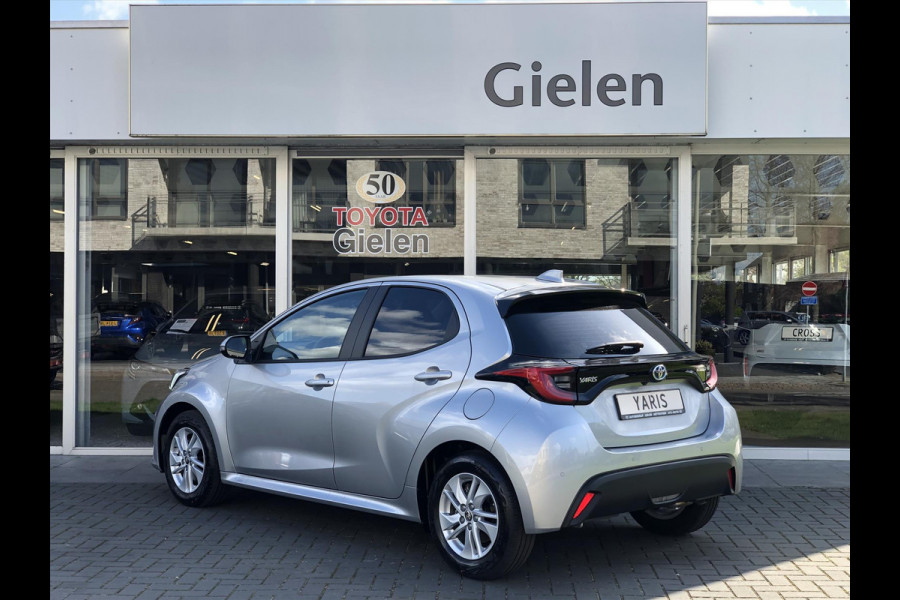 Toyota Yaris 1.5 Hybrid Dynamic Plus | Trekhaak, Dodehoekherkenning, Parkeersensoren, LED, Stoelverwarming