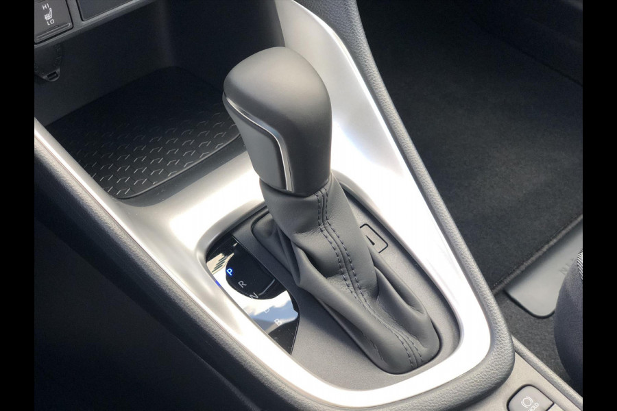 Toyota Yaris 1.5 Hybrid Dynamic Plus | Trekhaak, Dodehoekherkenning, Parkeersensoren, LED, Stoelverwarming