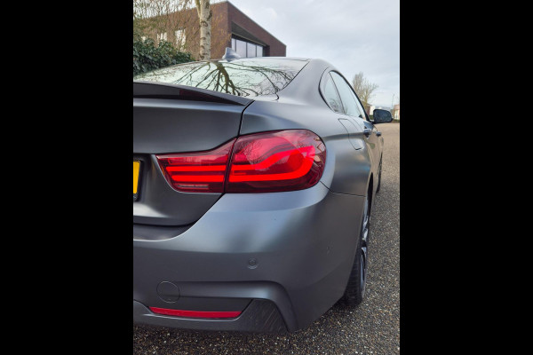 BMW 4 Serie 420i Gran Coupé M Sport Individual MAT Grey Orig BMW Performance 20inch Apple CarPlay High Executive BTW AUTO