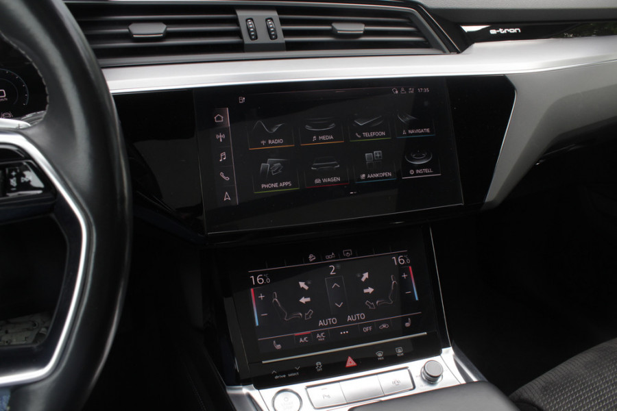 Audi e-tron e-tron 55 quattro advanced 95 kWh / Camera / Half leder / Navigatie / Blackpack / 21'' / Stoelverwarming / DAB / Cruise Control / Rijstrooksensor