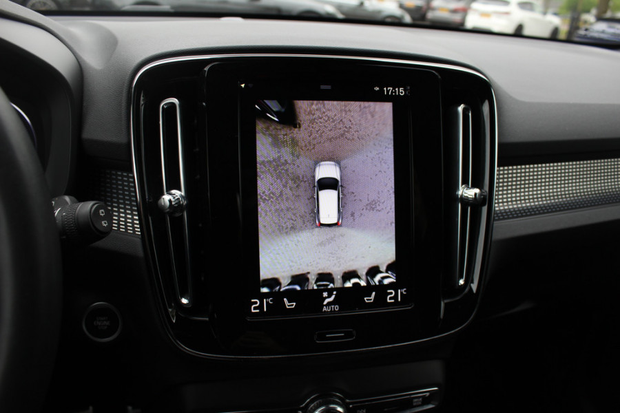 Volvo XC40 1.5 T5 Recharge R-Design 262pk / Full option! / Trekhaak / Panoramadak / 360Camera / Harman Kardon / 19'' / Stoel+Stuurverwarming / CarPlay / Dodehoek / DAB / Cruise Control