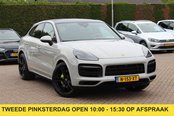 Porsche Cayenne Coupé 3.0 E-Hybrid / Panoramadak / 360Camera / Sportdesign+Chrono / Luchtvering / 22'' / Sportuitlaat / Dodehoek / DAB / Bose / Stoelverwarming 4x / Cruise Control
