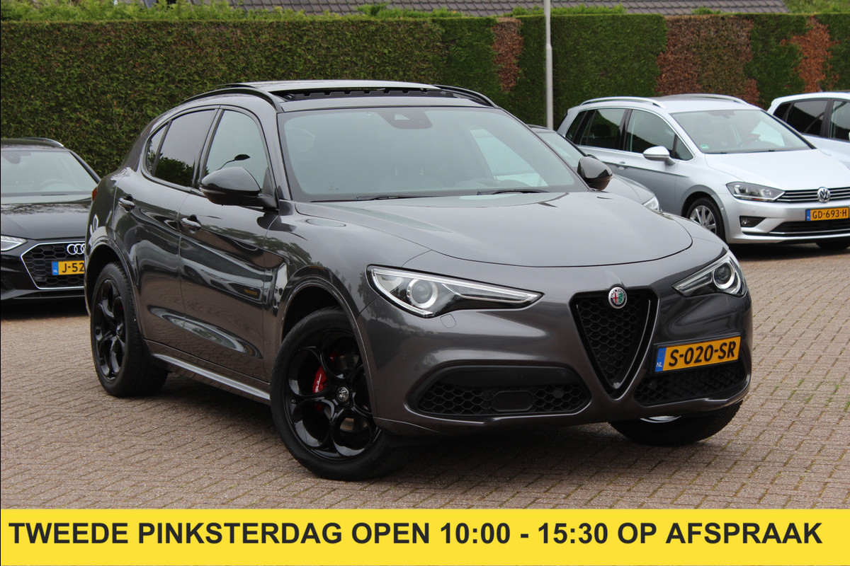Alfa Romeo Stelvio 2.0 T AWD Super / Panoramadak / Camera / Leder / 19'' / CarPlay / Navigatie / Stoel+Stuurverwarming / DAB / Dodehoek / Cruise Control