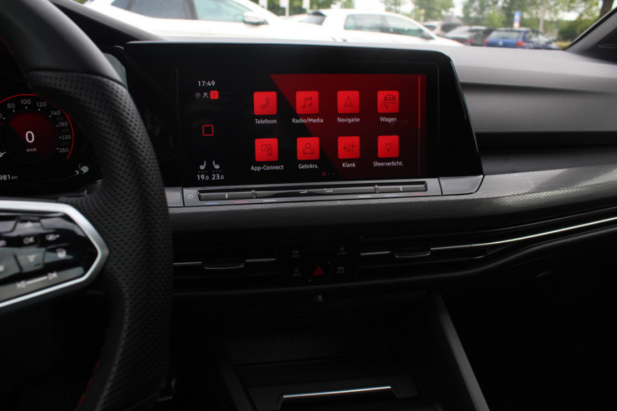 Volkswagen Golf 2.0 TSI GTI Clubsport / Full option! / Panoramadak / Camera / Head-up / Leder / Nurburgring / 19'' / Harman Kardon / Matrix LED / Stoelventilatie+Verwarming+Massage / Stuurverwarming / Dodehoek / DAB / ACC