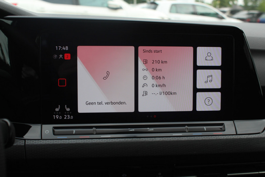 Volkswagen Golf 2.0 TSI GTI Clubsport / Full option! / Panoramadak / Camera / Head-up / Leder / Nurburgring / 19'' / Harman Kardon / Matrix LED / Stoelventilatie+Verwarming+Massage / Stuurverwarming / Dodehoek / DAB / ACC