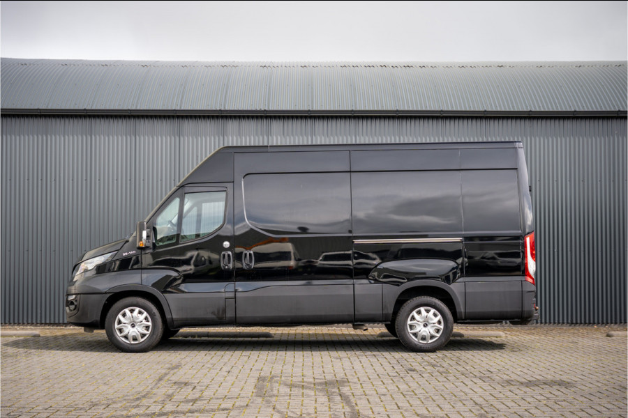 Iveco Daily 35S14 L2H2 | 140PK | 1e Eigenaar | 3.5T Trekgewicht | Cruise | Zijschuifdeur L+R | Airco | Trekhaak