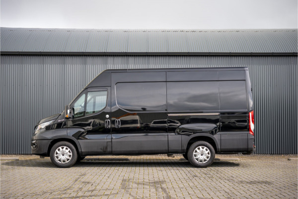 Iveco Daily 35S14 L2H2 | 140PK | 1e Eigenaar | 3.5T Trekgewicht | Cruise | Zijschuifdeur L+R | Airco | Trekhaak