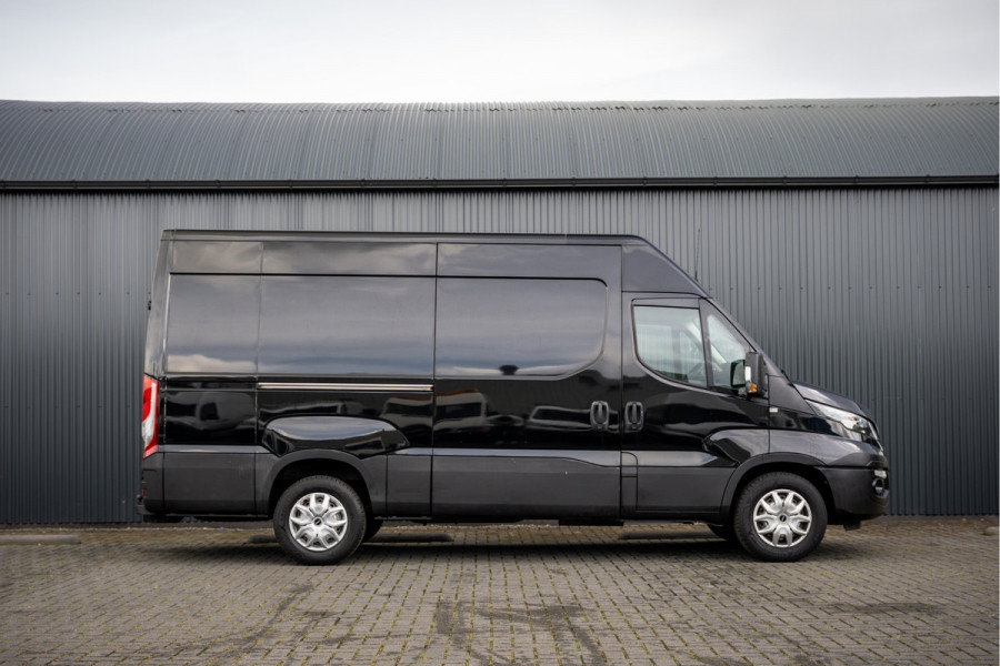 Iveco Daily 35S14 L2H2 | 140PK | 1e Eigenaar | 3.5T Trekgewicht | Cruise | Zijschuifdeur L+R | Airco | Trekhaak