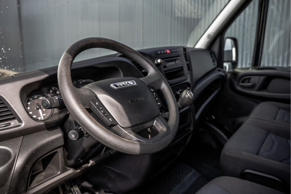 Iveco Daily 35S14 L2H2 | 140PK | 1e Eigenaar | 3.5T Trekgewicht | Cruise | Zijschuifdeur L+R | Airco | Trekhaak