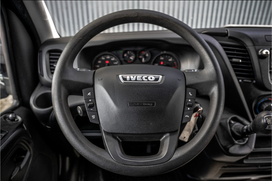 Iveco Daily 35S14 L2H2 | 140PK | 1e Eigenaar | 3.5T Trekgewicht | Cruise | Zijschuifdeur L+R | Airco | Trekhaak