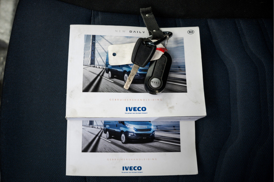 Iveco Daily 35S14 L2H2 | 140PK | 1e Eigenaar | 3.5T Trekgewicht | Cruise | Zijschuifdeur L+R | Airco | Trekhaak