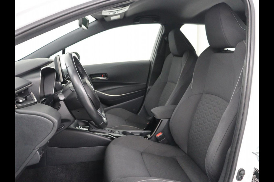 Toyota Corolla 1.8 Hybrid Business | Trekhaak | Camera | Carplay | Adaptive cruise | Full LED | Climate control | DAB | Bluetooth