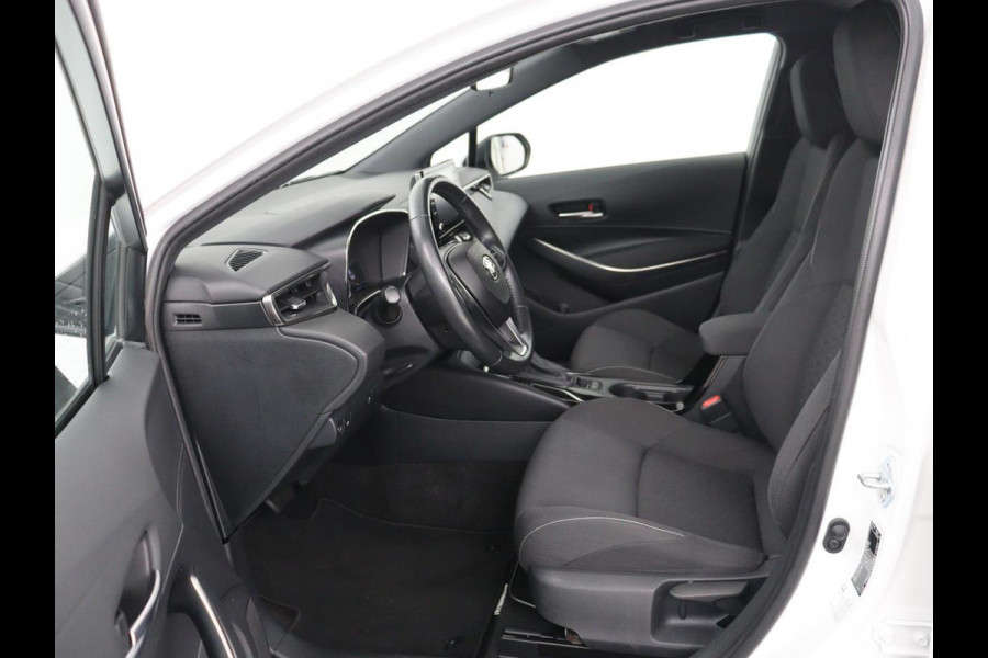 Toyota Corolla 1.8 Hybrid Business | Trekhaak | Camera | Carplay | Adaptive cruise | Full LED | Climate control | DAB | Bluetooth