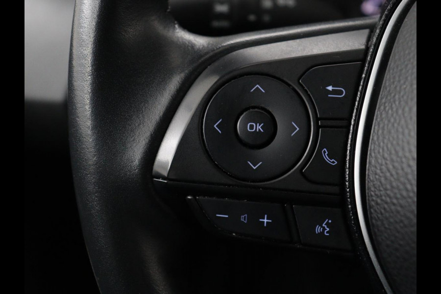 Toyota Corolla 1.8 Hybrid Business | Trekhaak | Camera | Carplay | Adaptive cruise | Full LED | Climate control | DAB | Bluetooth