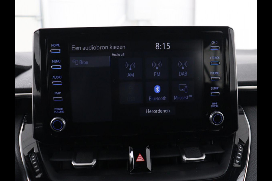 Toyota Corolla 1.8 Hybrid Business | Trekhaak | Camera | Carplay | Adaptive cruise | Full LED | Climate control | DAB | Bluetooth