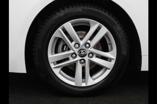 Toyota Corolla 1.8 Hybrid Business | Trekhaak | Camera | Carplay | Adaptive cruise | Full LED | Climate control | DAB | Bluetooth