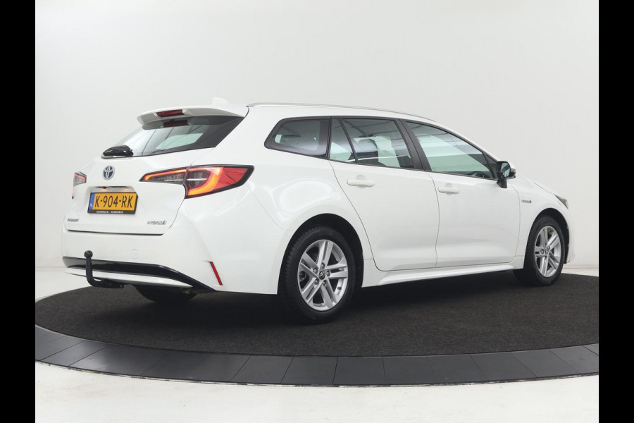 Toyota Corolla 1.8 Hybrid Business | Trekhaak | Camera | Carplay | Adaptive cruise | Full LED | Climate control | DAB | Bluetooth