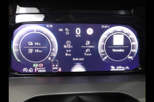 Volkswagen Golf 1.5 eHybrid Style Edition 204 pk Automaat (DSG) | Verlengde garantie | Navigatie | Panoramadak | Trekhaak (wegklapbaar) | Parkeersensoren (Park assist) | Achteruitrijcamera | Stoelverwarming |