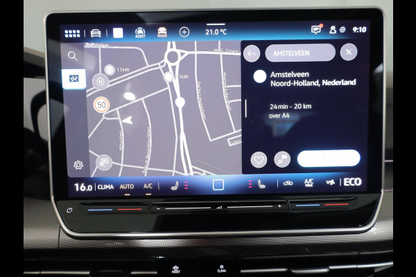 Volkswagen Golf 1.5 eHybrid Style Edition 204 pk Automaat (DSG) | Verlengde garantie | Navigatie | Panoramadak | Trekhaak (wegklapbaar) | Parkeersensoren (Park assist) | Achteruitrijcamera | Stoelverwarming |