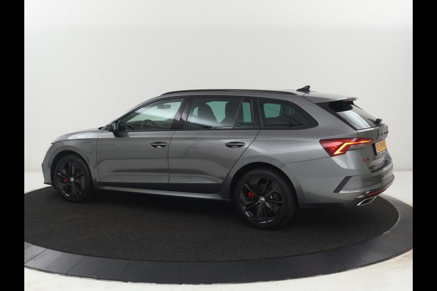Škoda Octavia 1.4 TSI RS iV PHEV Business | Stoelverwarming | Matrix LED | Carplay | Sportstoelen | Keyless | Virtual Cockpit | Parkeerhulp | Sfeerverlichting | Side Assist | Cruise control | Plug In