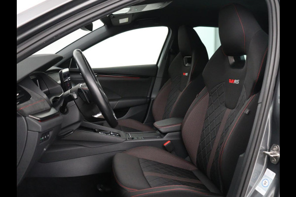 Škoda Octavia 1.4 TSI RS iV PHEV Business | Stoelverwarming | Matrix LED | Carplay | Sportstoelen | Keyless | Virtual Cockpit | Parkeerhulp | Sfeerverlichting | Side Assist | Cruise control | Plug In