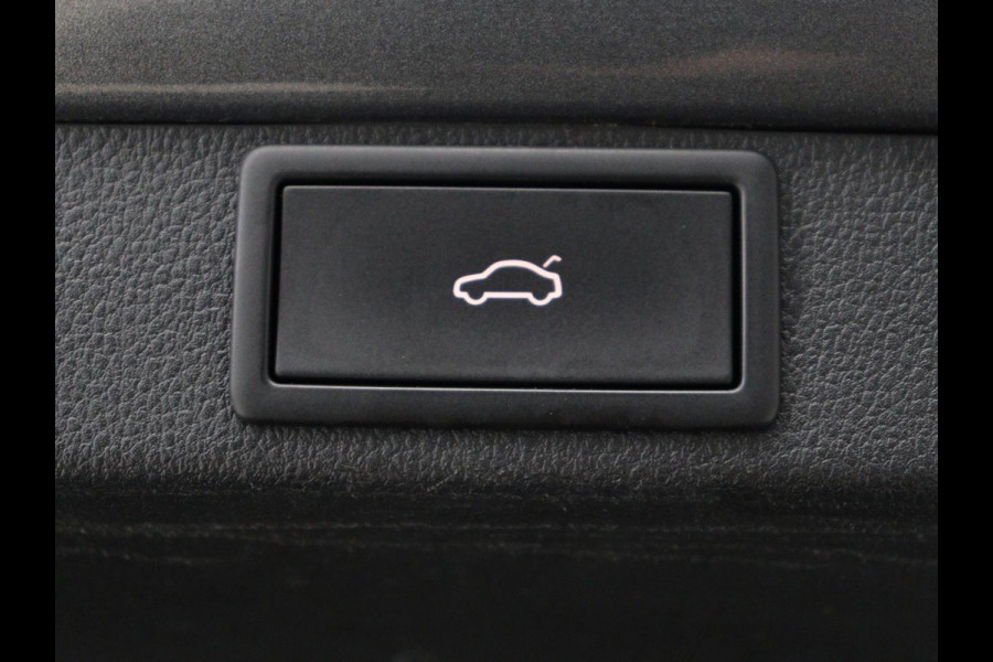 Škoda Octavia 1.4 TSI RS iV PHEV Business | Stoelverwarming | Matrix LED | Carplay | Sportstoelen | Keyless | Virtual Cockpit | Parkeerhulp | Sfeerverlichting | Side Assist | Cruise control | Plug In