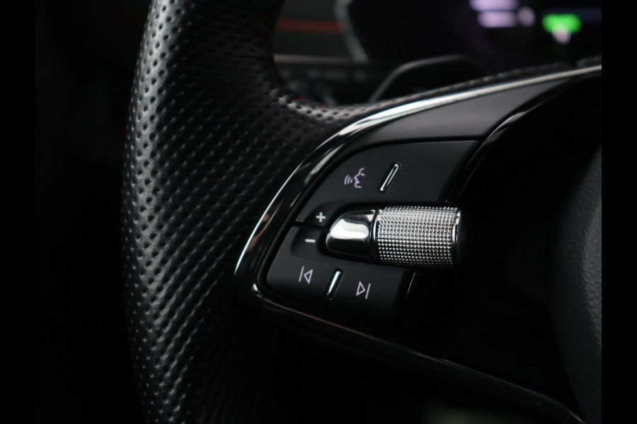 Škoda Octavia 1.4 TSI RS iV PHEV Business | Stoelverwarming | Matrix LED | Carplay | Sportstoelen | Keyless | Virtual Cockpit | Parkeerhulp | Sfeerverlichting | Side Assist | Cruise control | Plug In