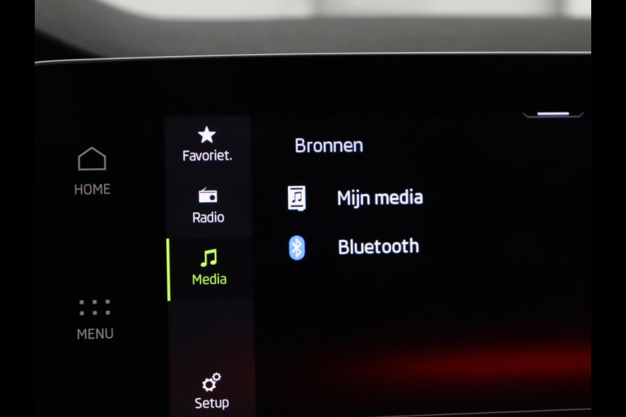 Škoda Octavia 1.4 TSI RS iV PHEV Business | Stoelverwarming | Matrix LED | Carplay | Sportstoelen | Keyless | Virtual Cockpit | Parkeerhulp | Sfeerverlichting | Side Assist | Cruise control | Plug In