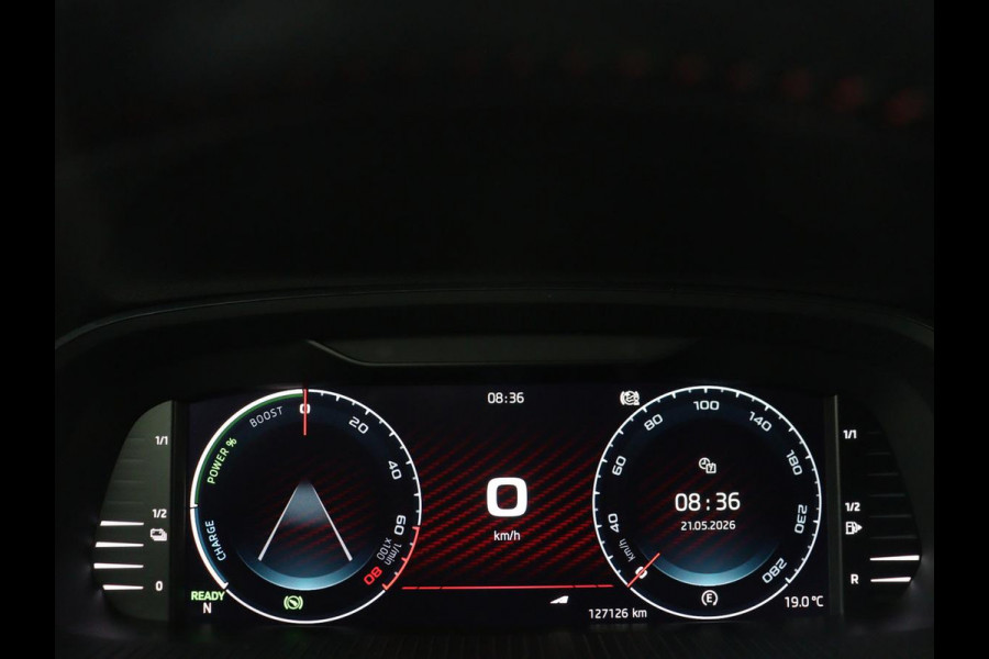 Škoda Octavia 1.4 TSI RS iV PHEV Business | Stoelverwarming | Matrix LED | Carplay | Sportstoelen | Keyless | Virtual Cockpit | Parkeerhulp | Sfeerverlichting | Side Assist | Cruise control | Plug In