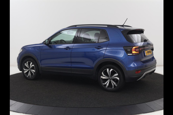 Volkswagen T-Cross 1.0 TSI Life | Trekhaak | Carplay | Virtual Cockpit | Side Assist | Navigatie | Sportstoelen | Adaptive cruise | Getint glas | Regen-/lichtsensor