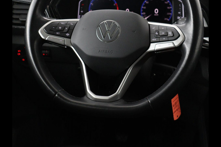 Volkswagen T-Cross 1.0 TSI Life | Trekhaak | Carplay | Virtual Cockpit | Side Assist | Navigatie | Sportstoelen | Adaptive cruise | Getint glas | Regen-/lichtsensor