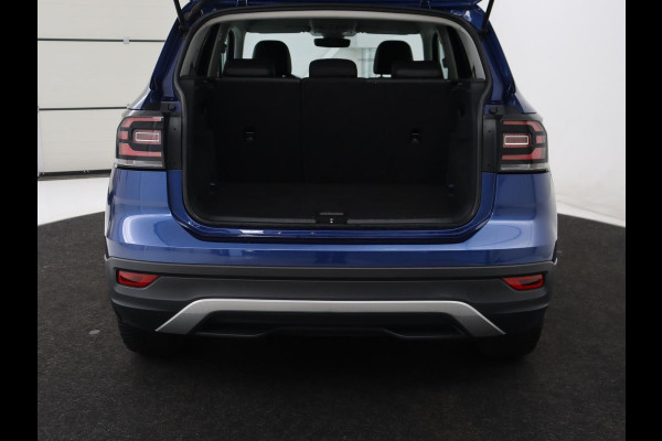 Volkswagen T-Cross 1.0 TSI Life | Trekhaak | Carplay | Virtual Cockpit | Side Assist | Navigatie | Sportstoelen | Adaptive cruise | Getint glas | Regen-/lichtsensor