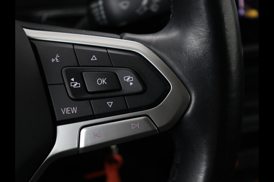 Volkswagen T-Cross 1.0 TSI Life | Trekhaak | Carplay | Virtual Cockpit | Side Assist | Navigatie | Sportstoelen | Adaptive cruise | Getint glas | Regen-/lichtsensor
