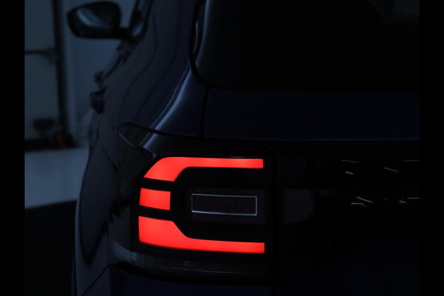 Volkswagen T-Cross 1.0 TSI Life | Trekhaak | Carplay | Virtual Cockpit | Side Assist | Navigatie | Sportstoelen | Adaptive cruise | Getint glas | Regen-/lichtsensor