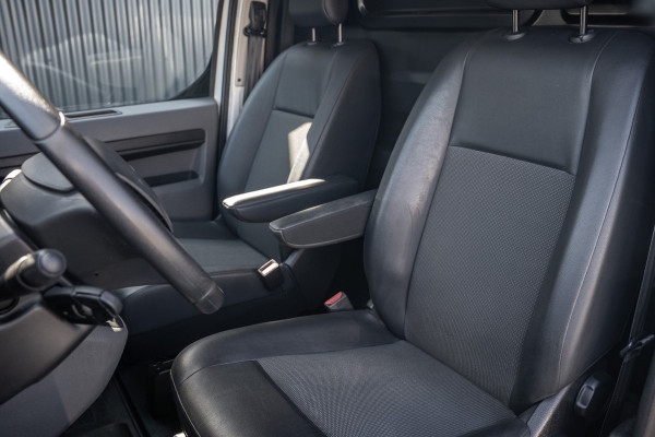 Opel Vivaro 2.0 L2H1 | 150 PK | Cruise | Airco | Imperiaal | Trekhaak