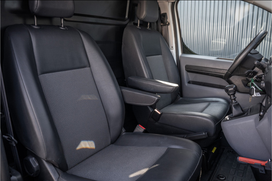 Opel Vivaro 2.0 L2H1 | 150 PK | Cruise | Airco | Imperiaal | Trekhaak