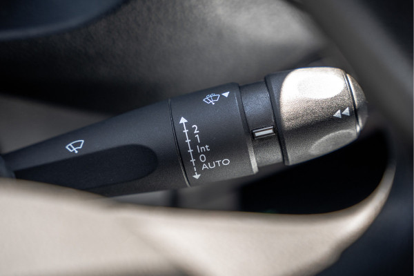 Opel Vivaro 2.0 L2H1 | 150 PK | Cruise | Airco | Imperiaal | Trekhaak