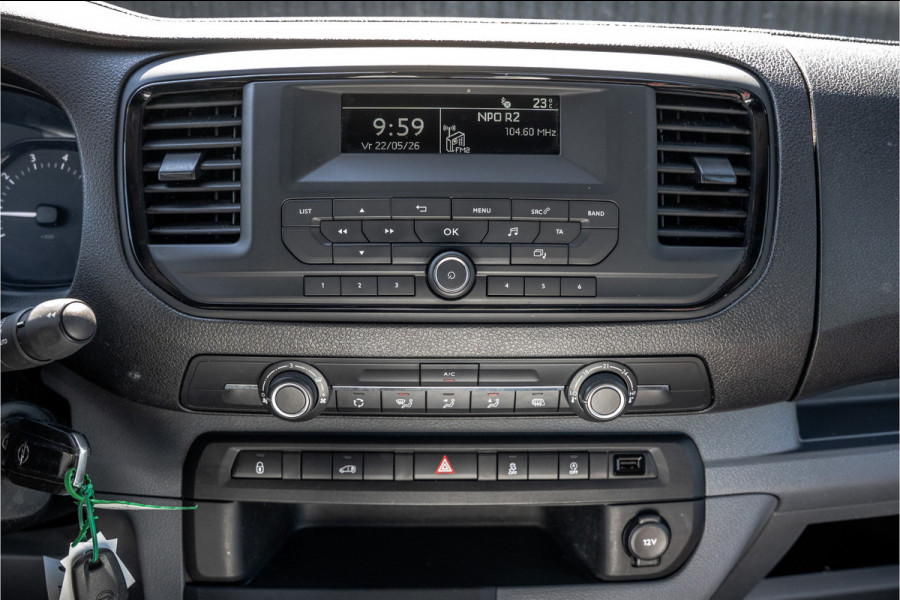 Opel Vivaro 2.0 L2H1 | 150 PK | Cruise | Airco | Imperiaal | Trekhaak